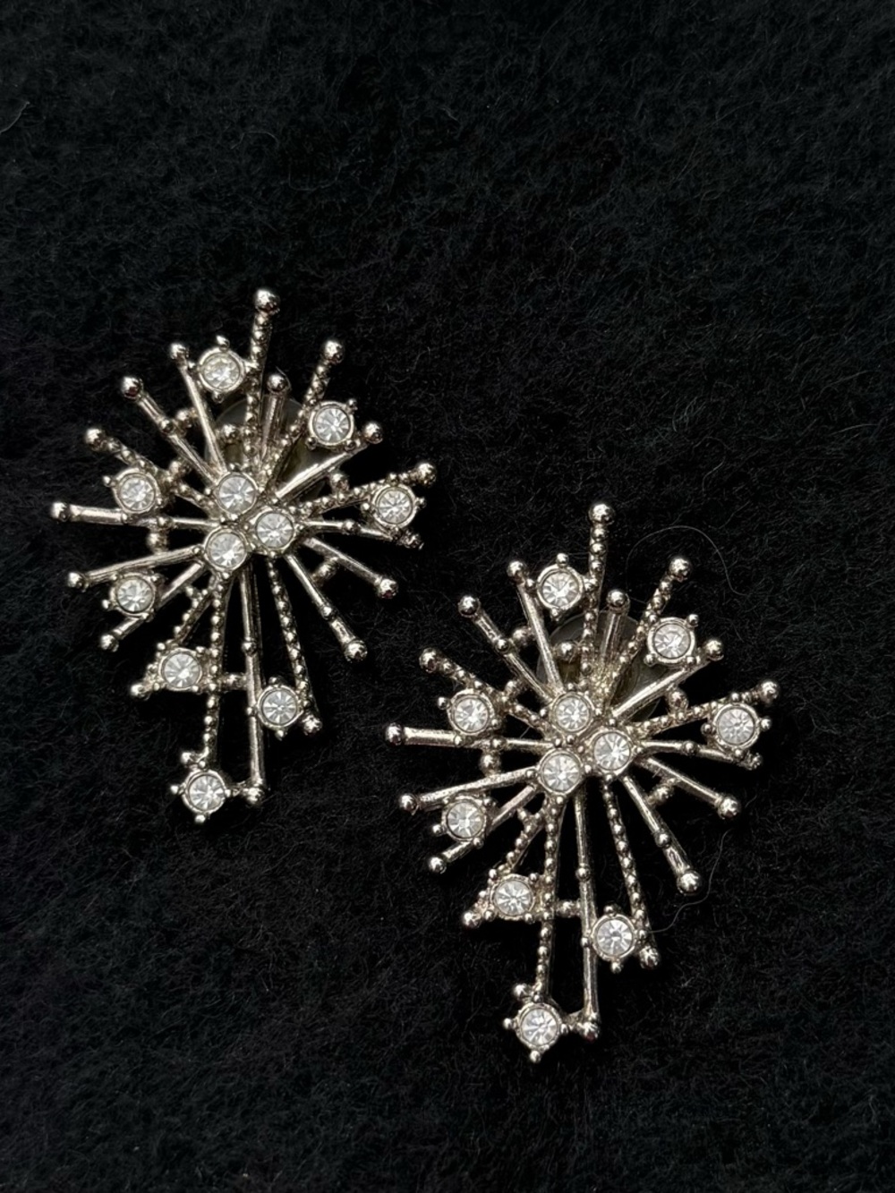 Vintage Avon Silver Toned Starburst Rhinestone Earrings Post